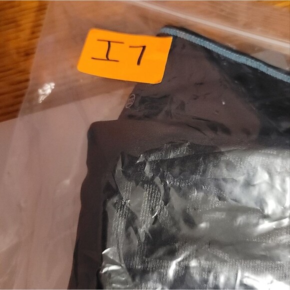 Calvin Klein Black Text Performance Wick Cropped Leggings Size Small - Picture 10 of 10